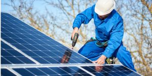 Installation Maintenance Panneaux Solaires Photovoltaïques à Bauduen